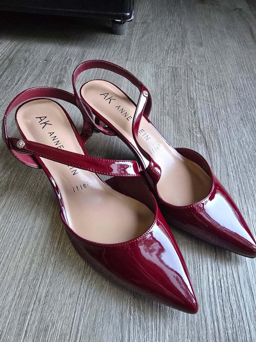 Anne Klein Deep Red Kitten Heel NWOT Size 6.5